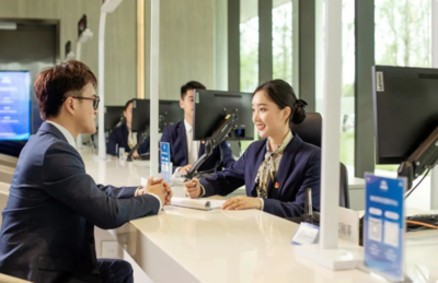 获赠锦旗，金融信息服务咨询的荣耀与责任